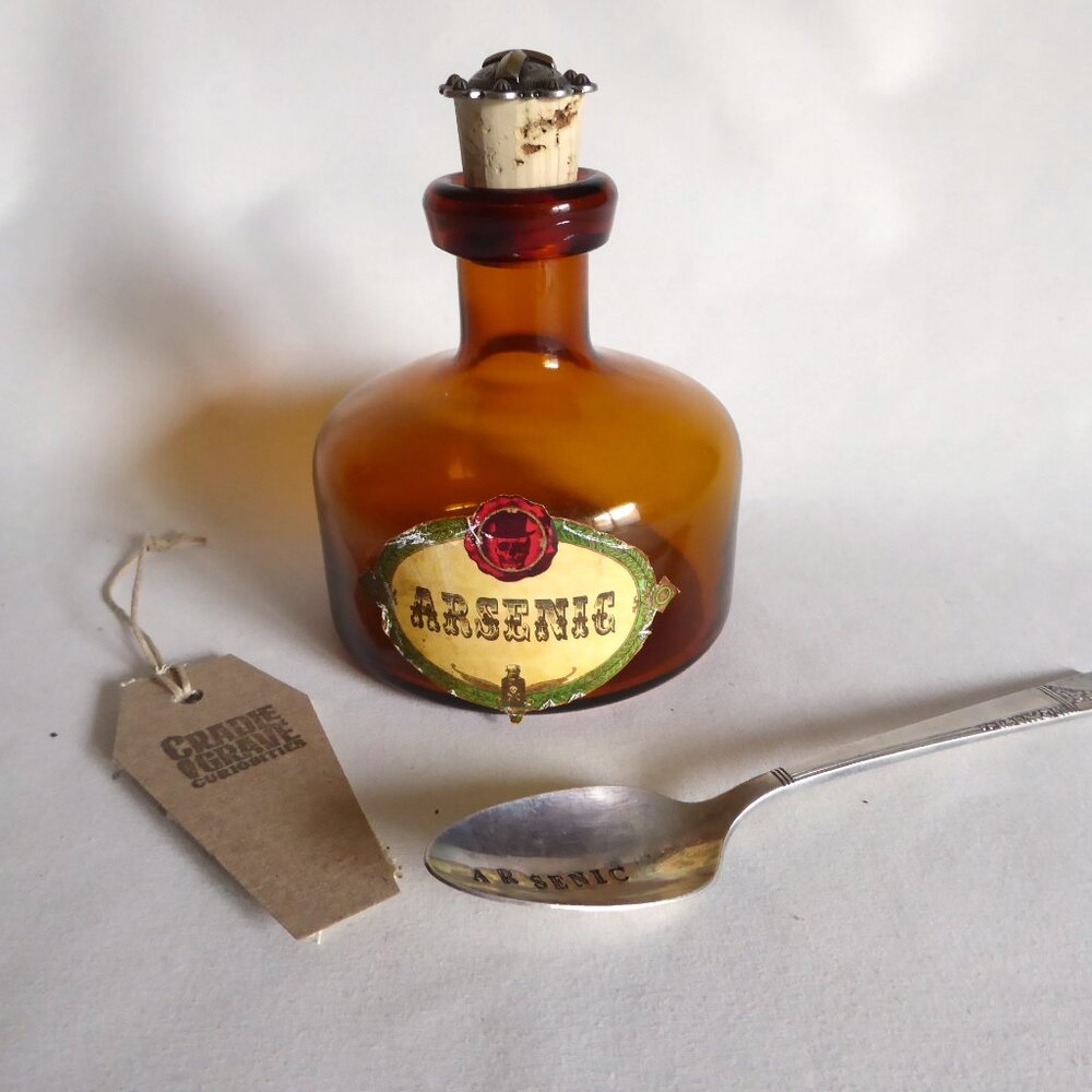 NEW APOTHECARY ARSENIC BOTTLE & SILVER SPOON GOTHIC ODDITY PROP HARRY POTTER